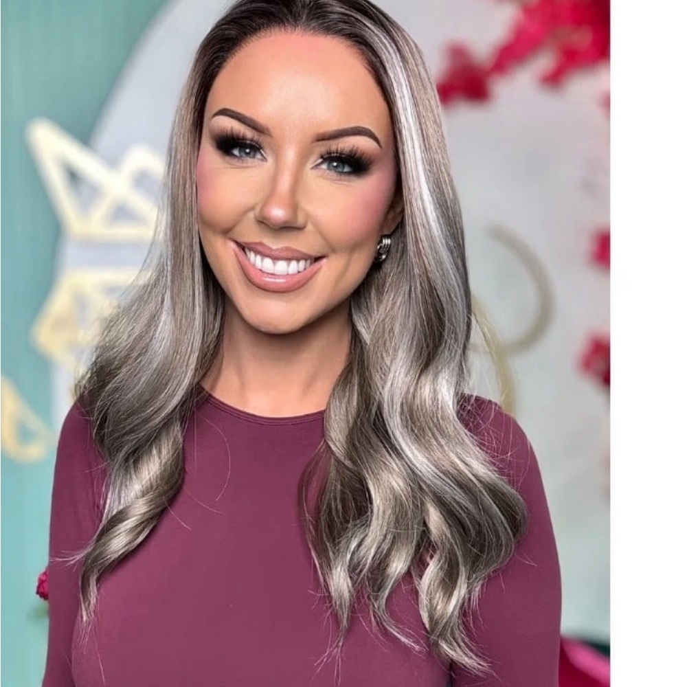 Chelsea Smith Wig-Swiss Lace
Opaline
Inner tightening straps removed